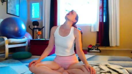 Mothers Day yoga flow. Join my faphouse for my nude content